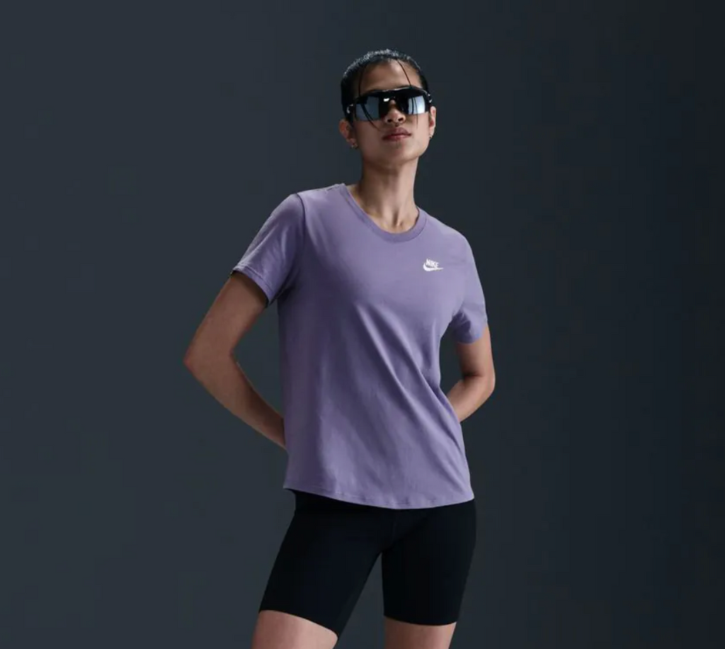Nike Sportswear Club Essentials Tee