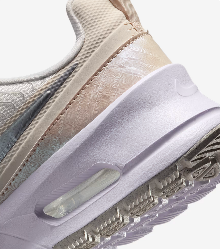 Nike Women's Air Max Nuaxis SE Trainers