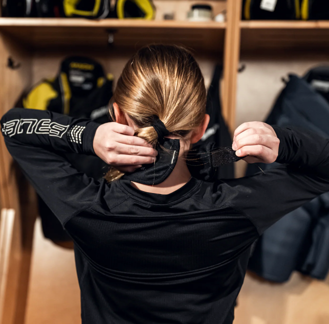 Bauer NG21 Premium Cut-Resistant Neck Guard Collar