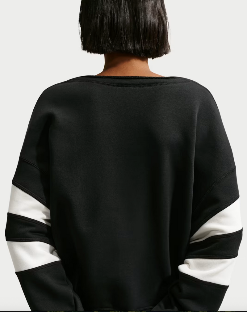 Nike Sportswear Club Fleece Oversized V-Neck Sweatshirt